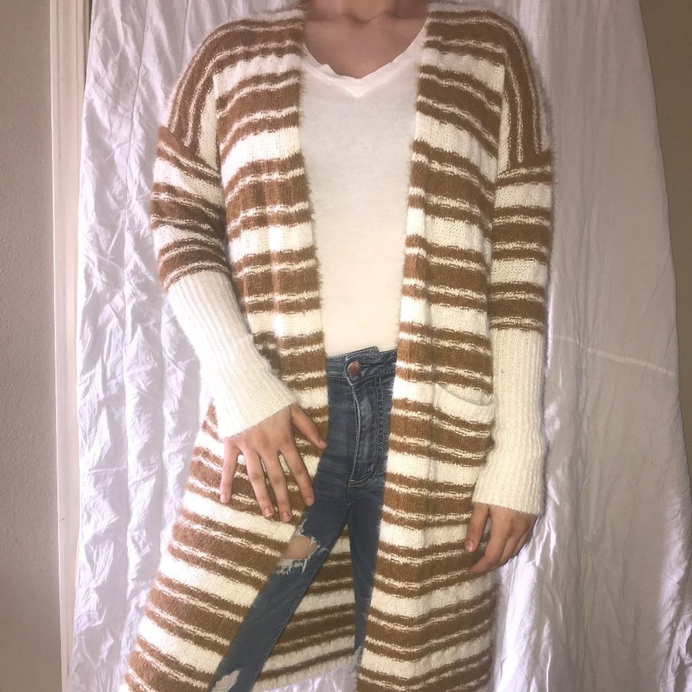TRWBOUTIQUE Knee Length Sweater Cardigan Size M
